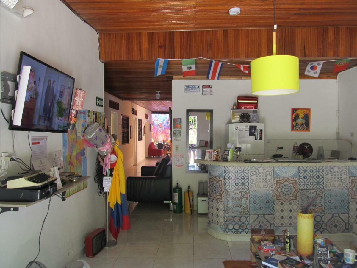 Backpackers And Travellers Hostel Neiva  Exterior photo